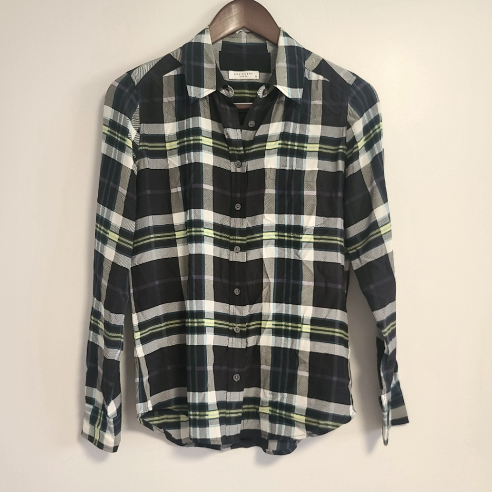 Equipment long sleeve button up top